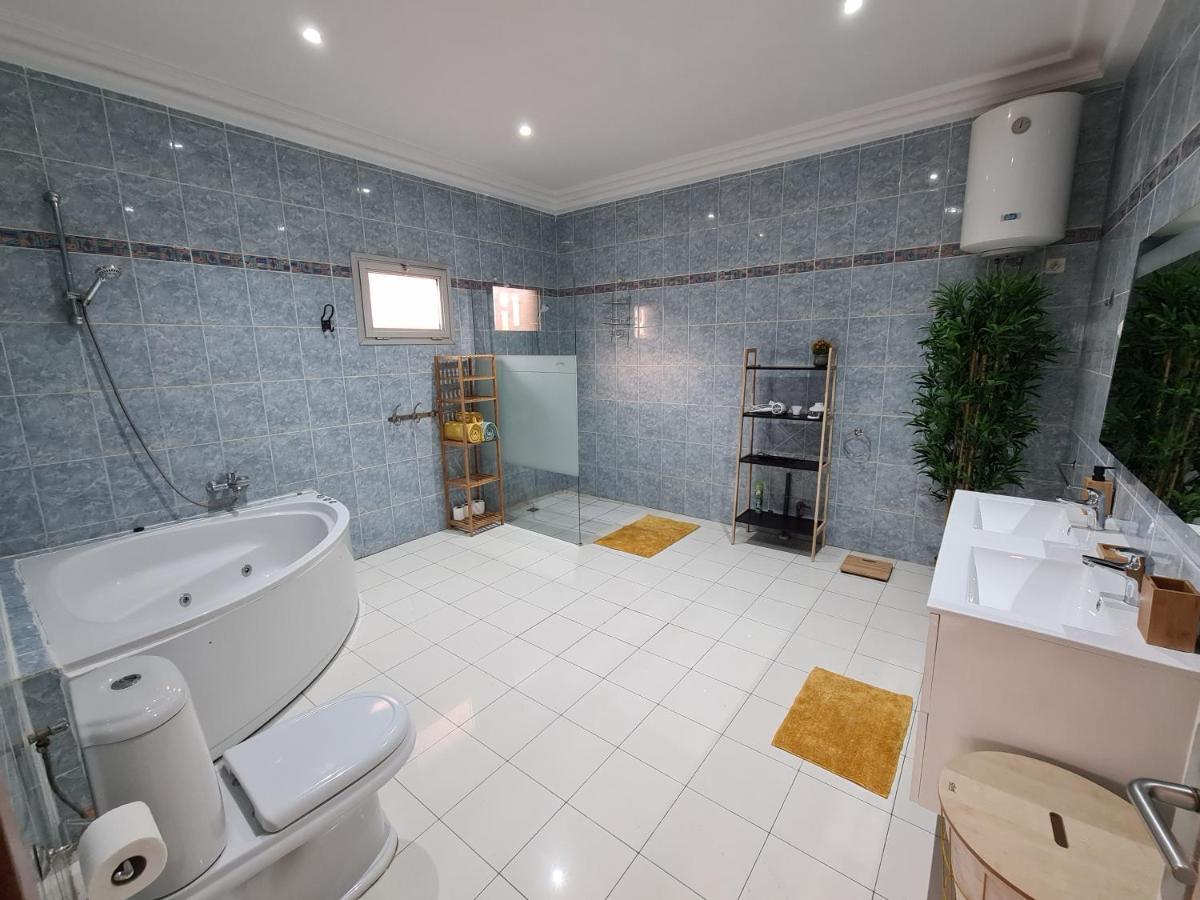 Sompteuse Villa Avec Piscine A 5 Min De La Plage Pointe Noire Exterior foto